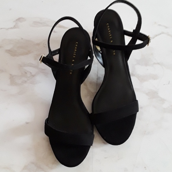 charles and keith black sandals